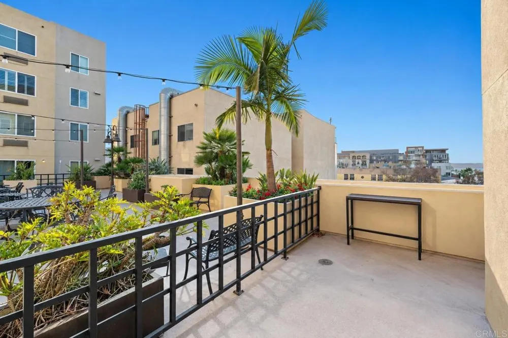 1970 Columbia Street San Diego, CA 92101