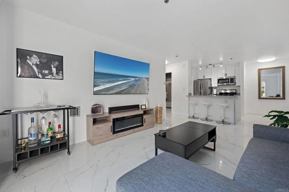 1970 Columbia Street San Diego, CA 92101