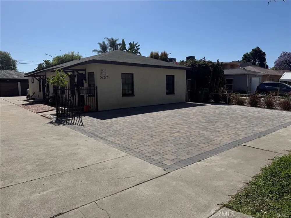 5922 Colfax North Hollywood, CA 91601