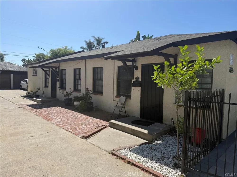 5922 Colfax North Hollywood, CA 91601