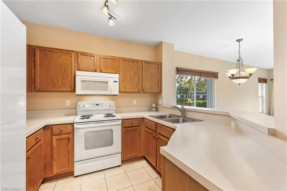 10059 Poppy Hill Drive Fort Myers, FL 33966