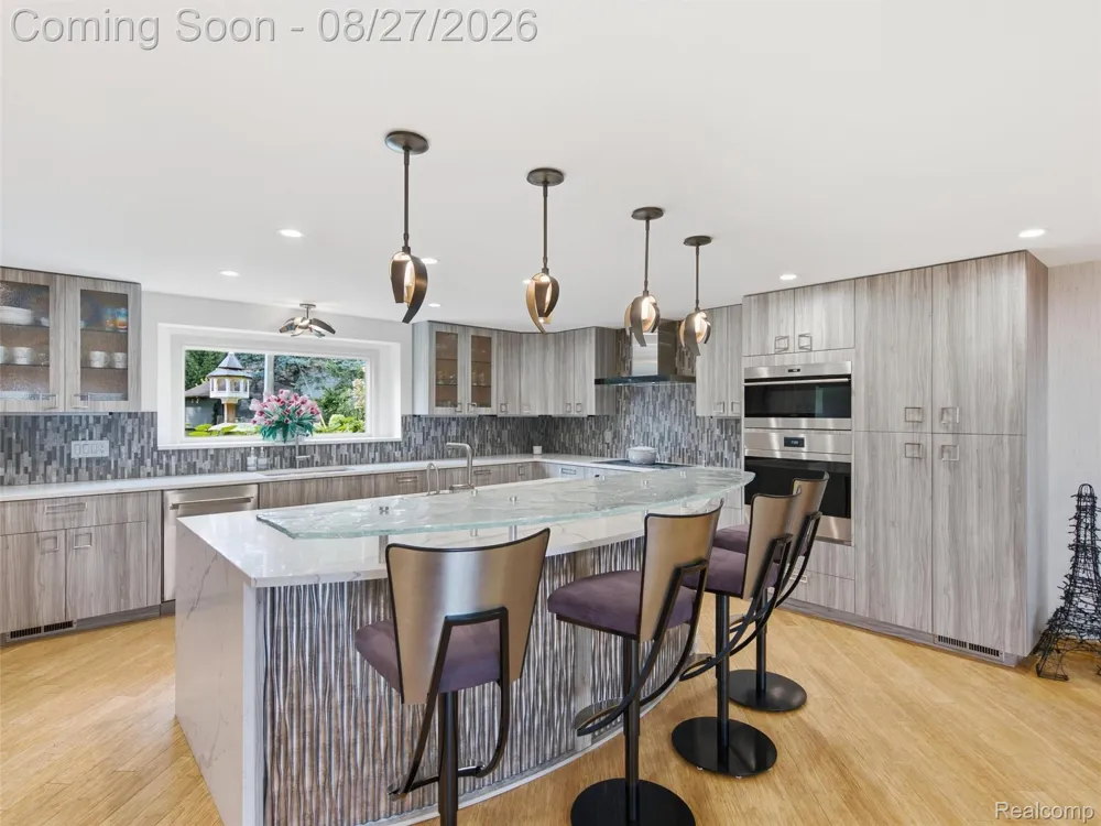 3549 Mann Road Waterford Charter Township, MI 48346
