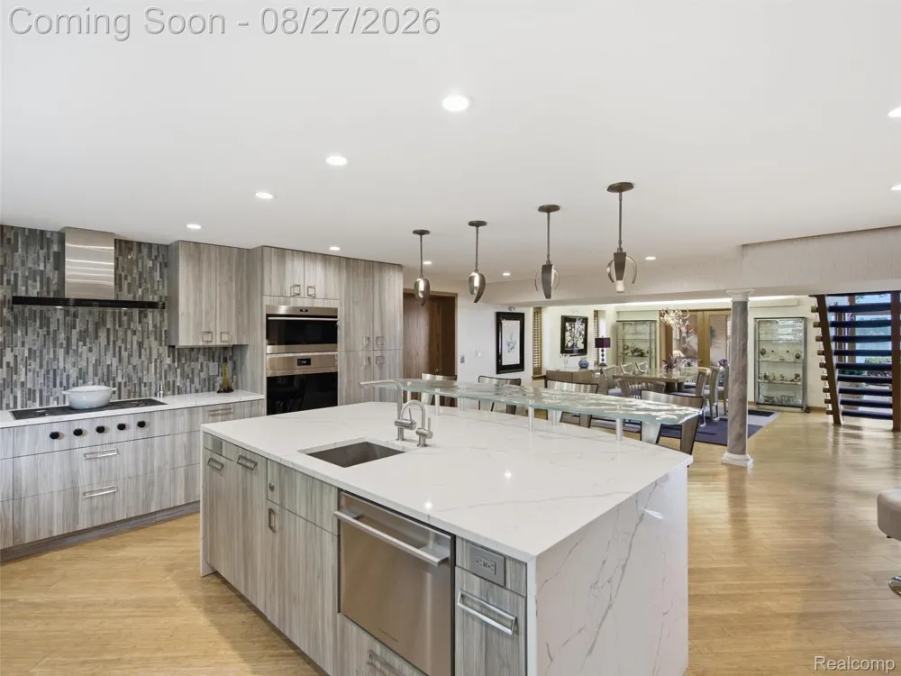 3549 Mann Road Waterford Charter Township, MI 48346