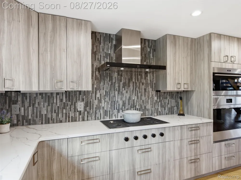 3549 Mann Road Waterford Charter Township, MI 48346
