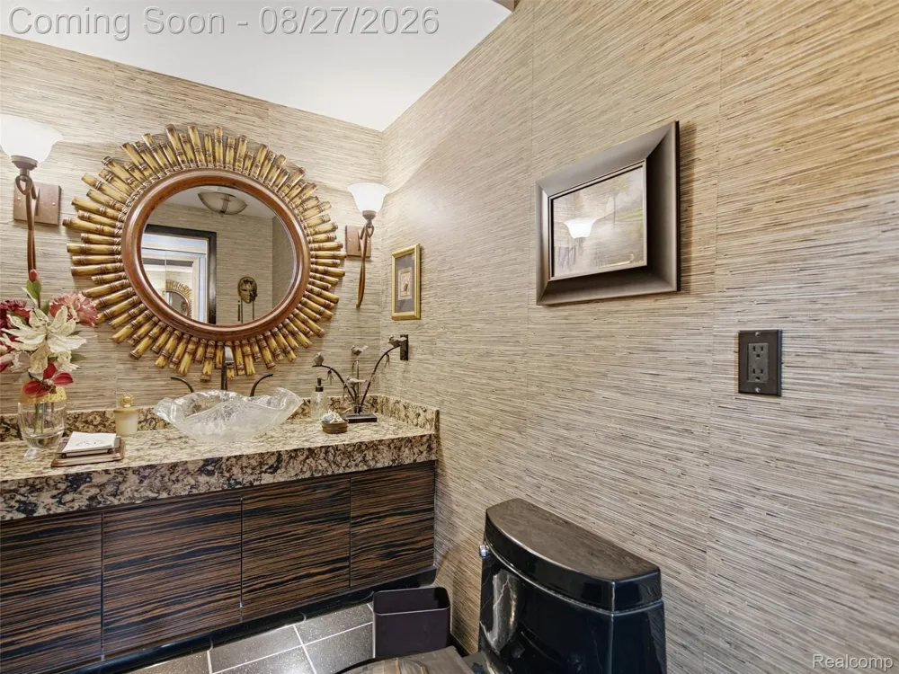 3549 Mann Road Waterford Charter Township, MI 48346