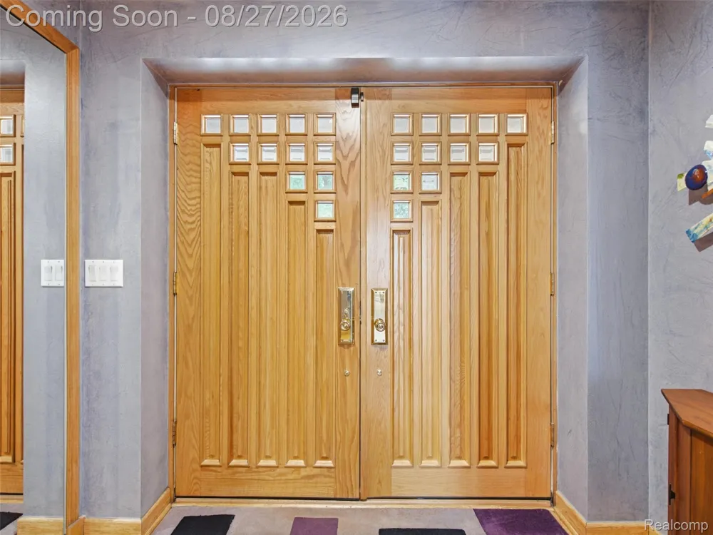 3549 Mann Road Waterford Charter Township, MI 48346