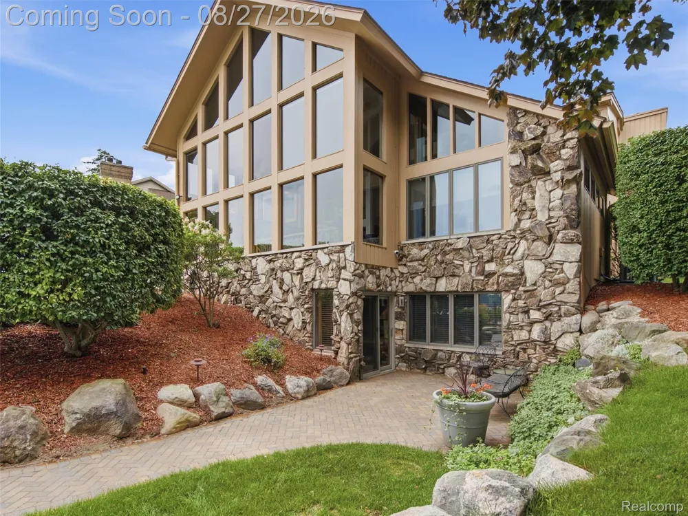 3549 Mann Road Waterford Charter Township, MI 48346
