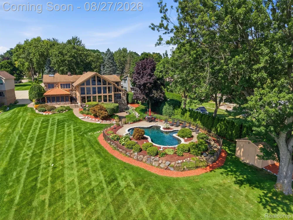 3549 Mann Road Waterford Charter Township, MI 48346