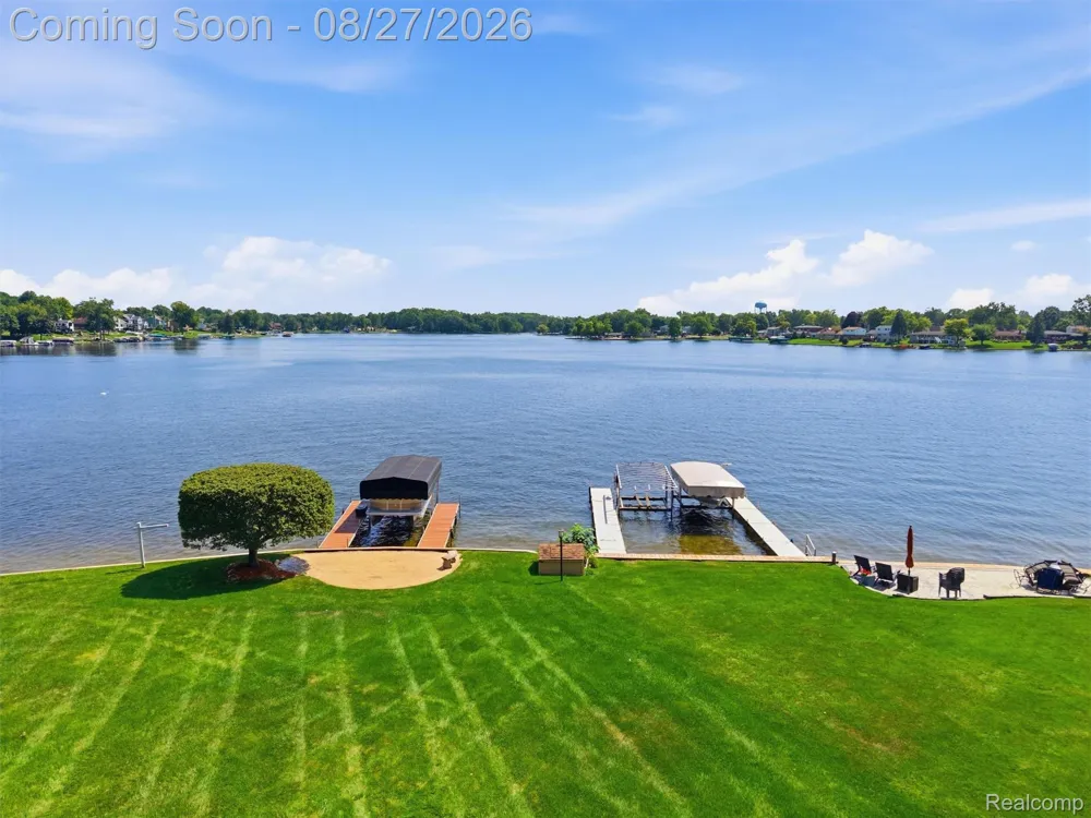 3549 Mann Road Waterford Charter Township, MI 48346