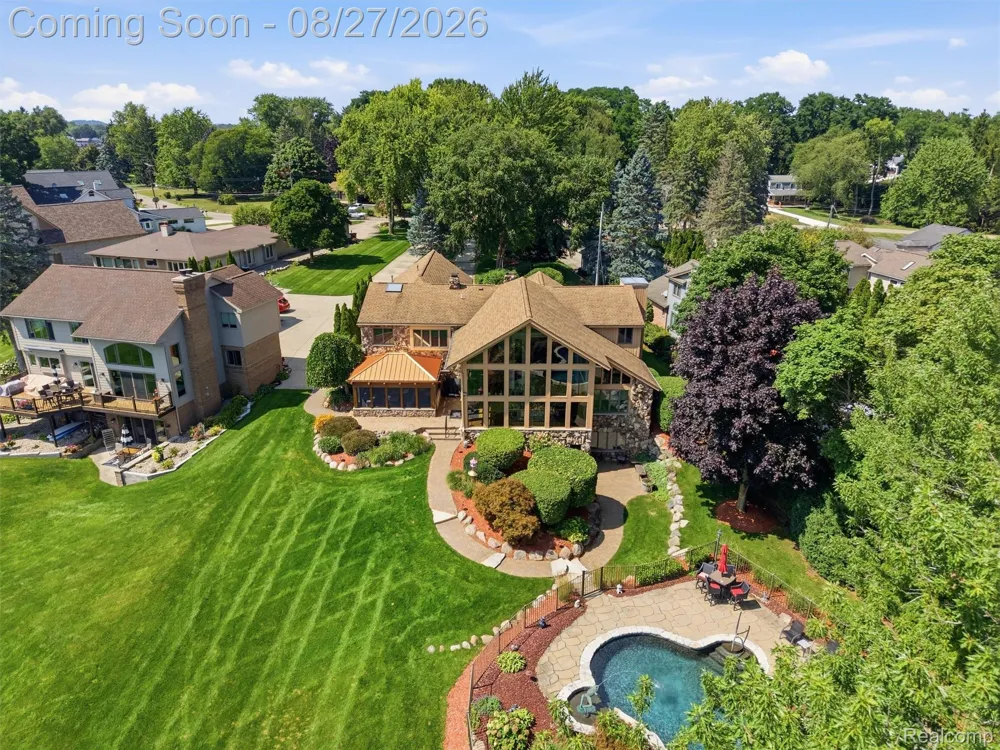 3549 Mann Road Waterford Charter Township, MI 48346
