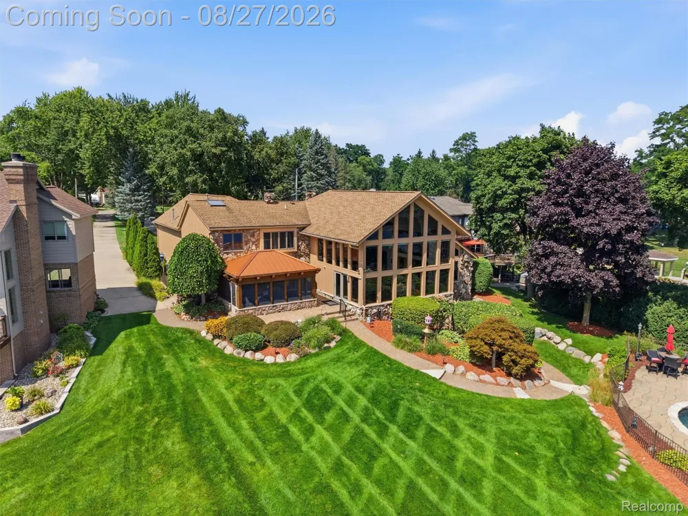 3549 Mann Road Waterford Charter Township, MI 48346