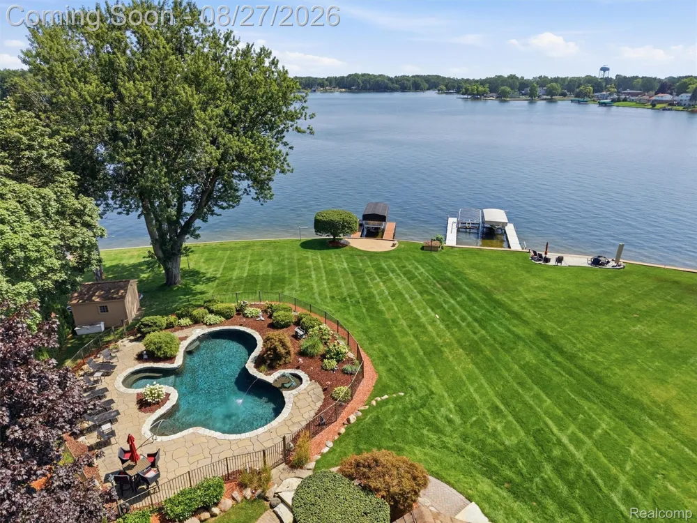 3549 Mann Road Waterford Charter Township, MI 48346