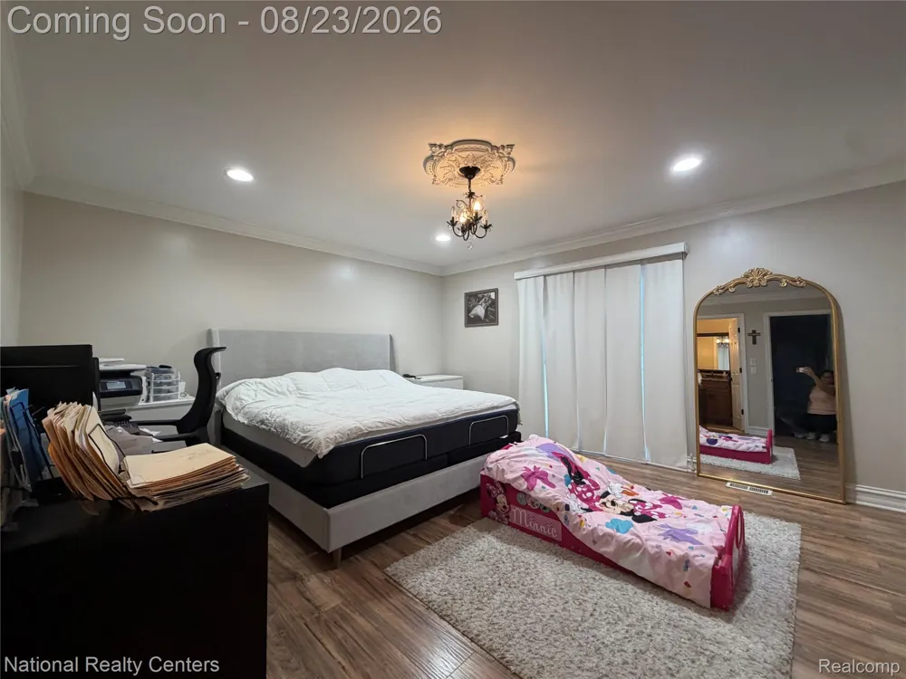 39714 Lembke Drive Sterling Heights City, MI 48313