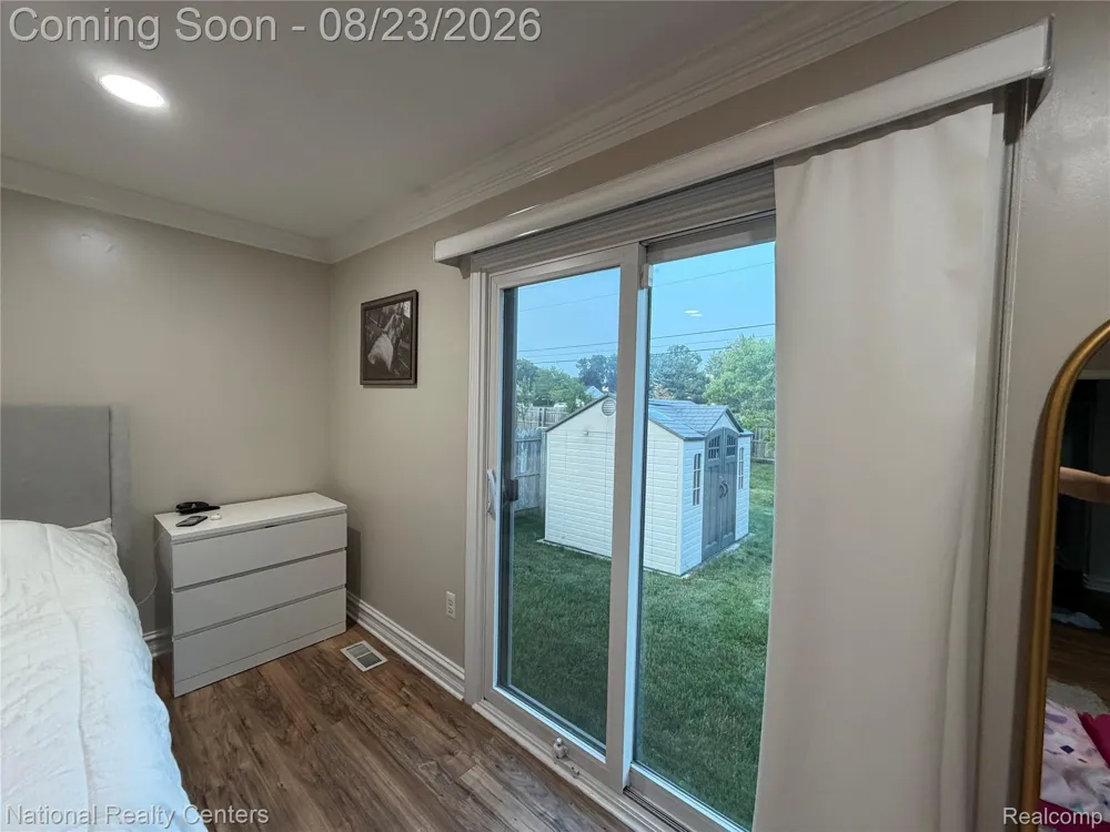 39714 Lembke Drive Sterling Heights City, MI 48313