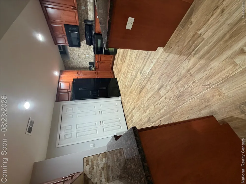 39714 Lembke Drive Sterling Heights City, MI 48313