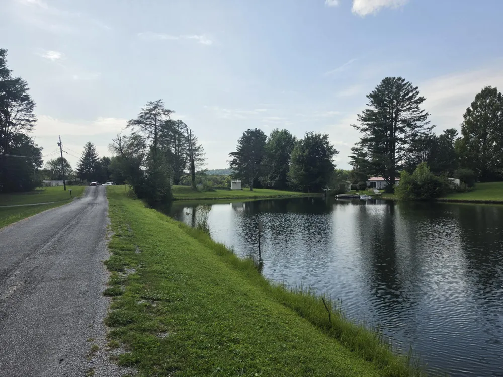 292 David Crockett Road Crossville, TN 38572