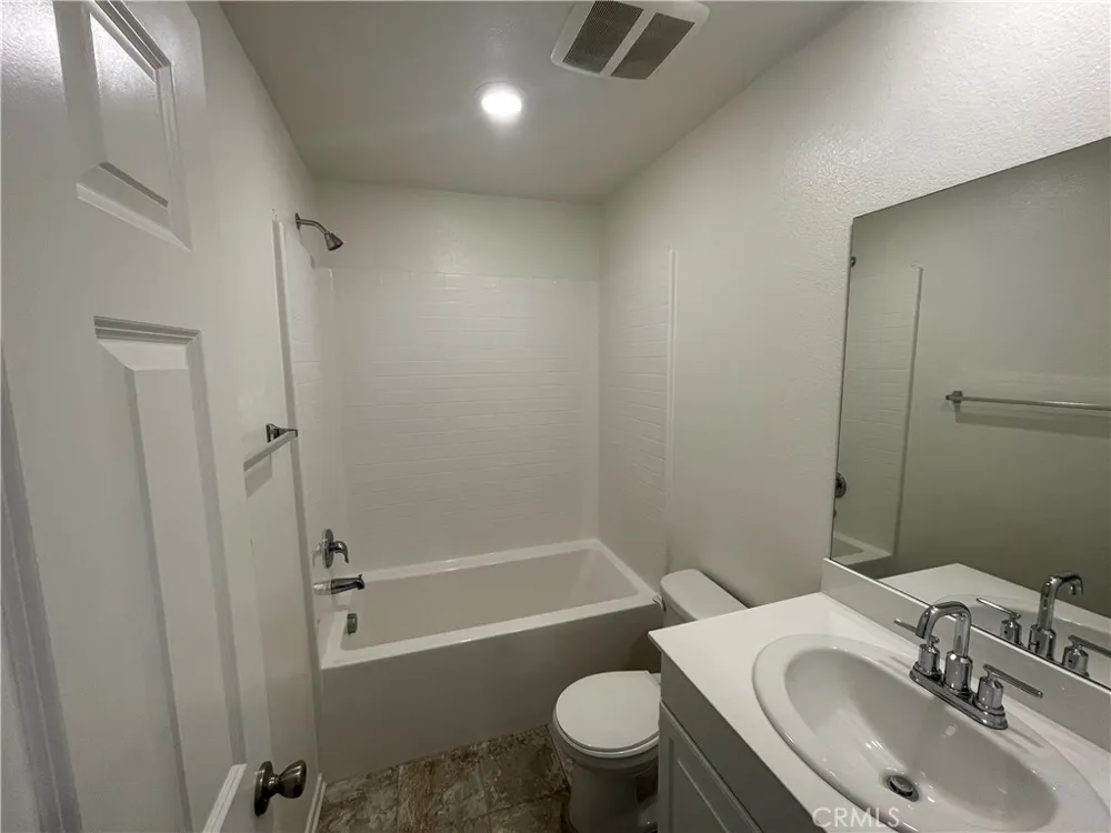 7155 Citrus #359 Fontana, CA 92336