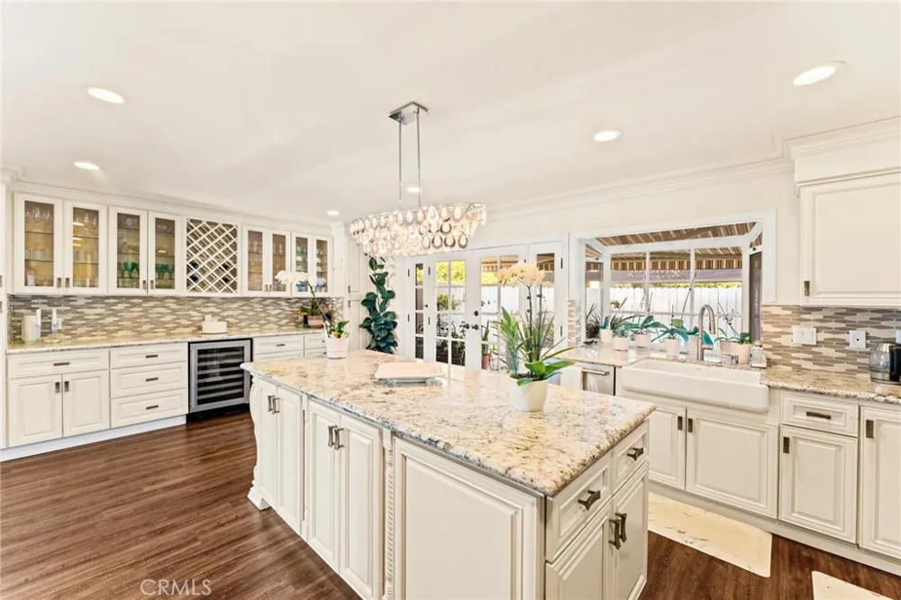 676 redwood Lane San Dimas, CA 91773
