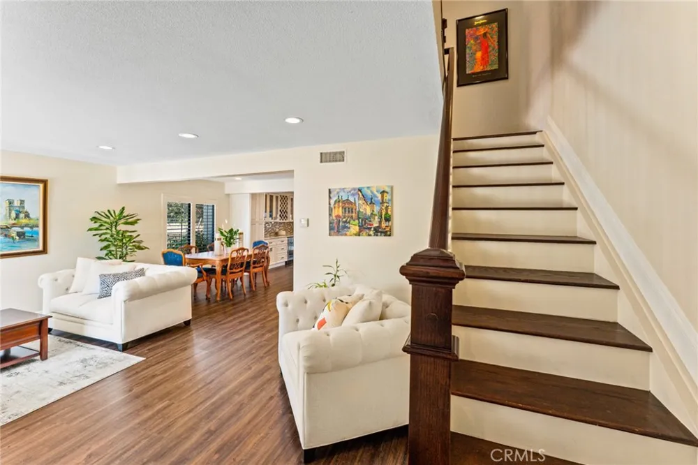 676 redwood Lane San Dimas, CA 91773