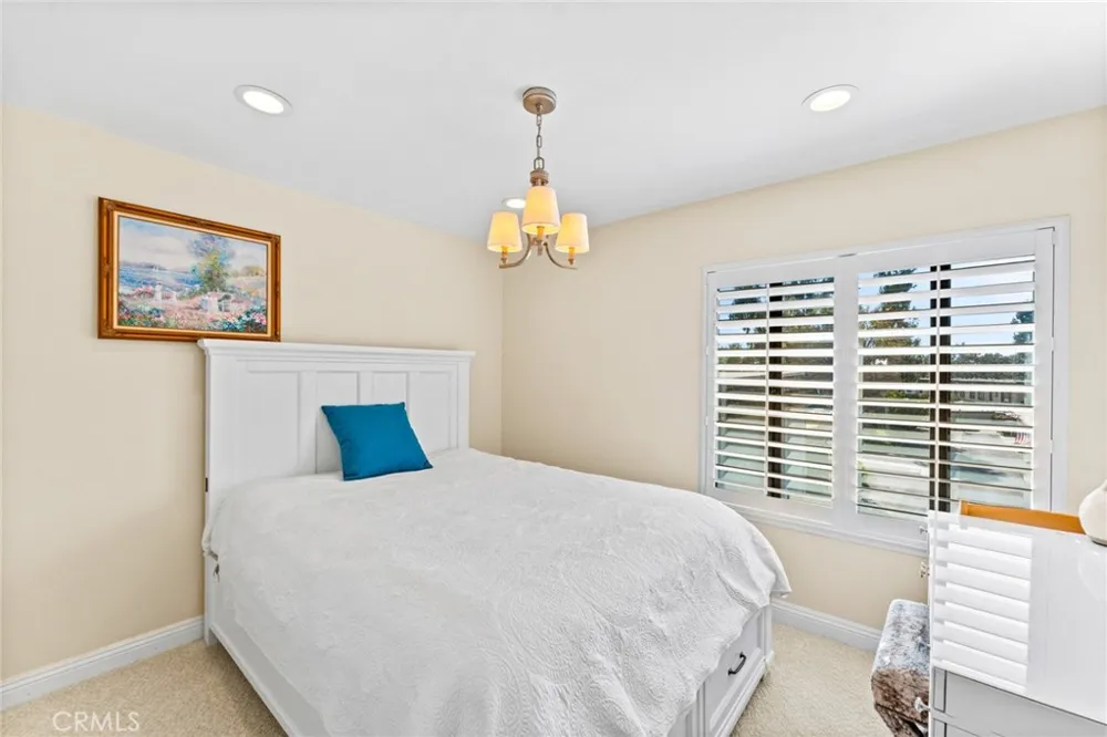 676 redwood Lane San Dimas, CA 91773