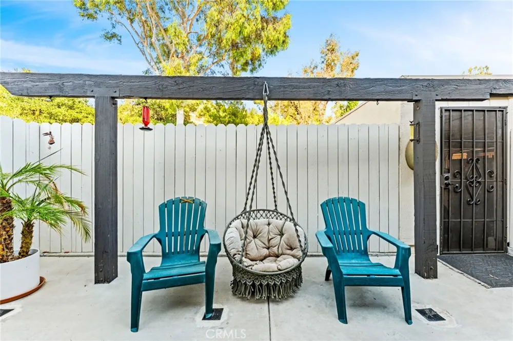 676 redwood Lane San Dimas, CA 91773