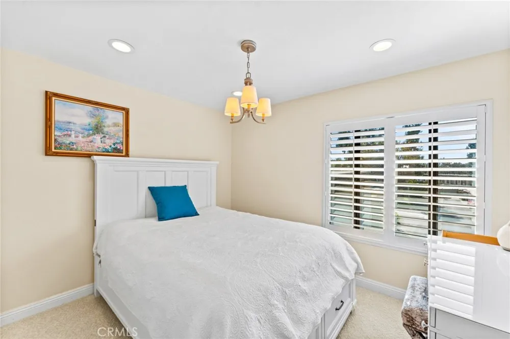 676 redwood Lane San Dimas, CA 91773