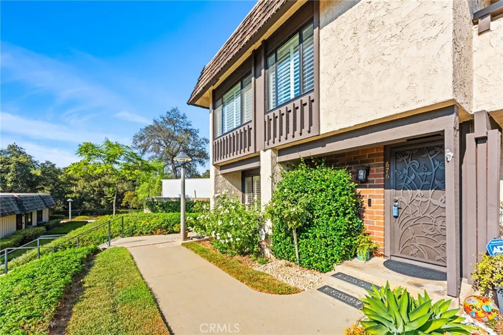 676 redwood Lane San Dimas, CA 91773