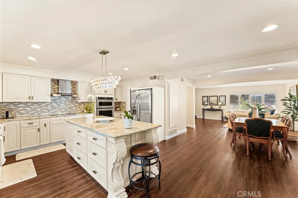 676 redwood Lane San Dimas, CA 91773