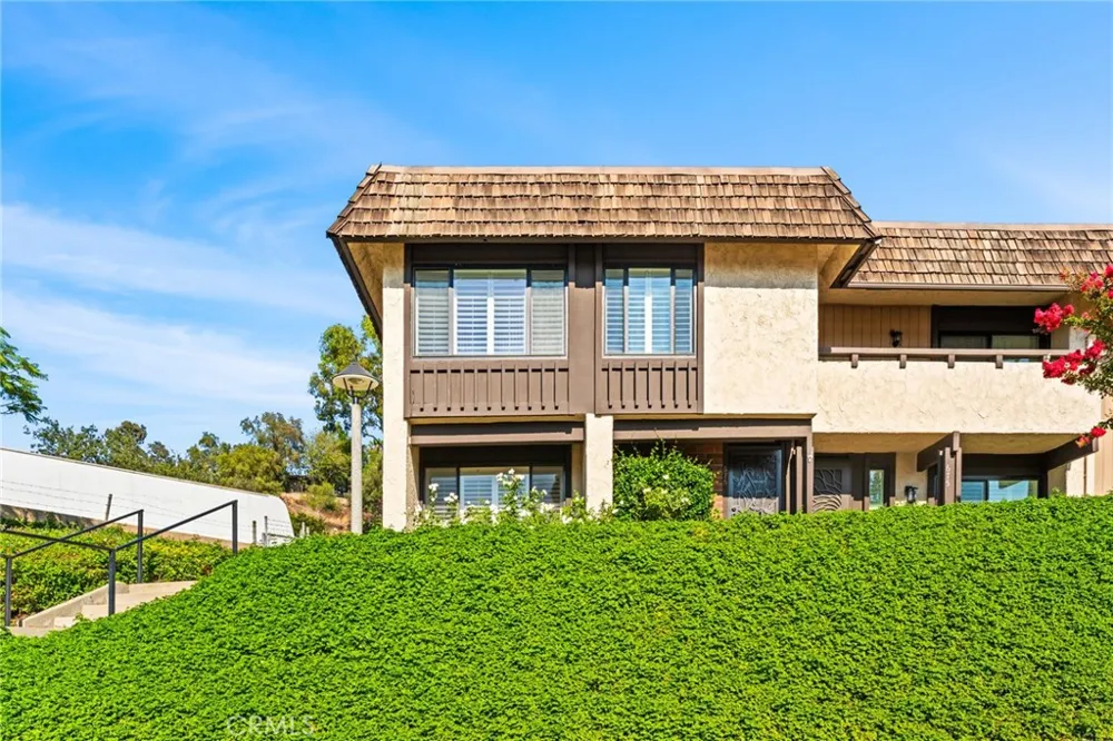 676 redwood Lane San Dimas, CA 91773