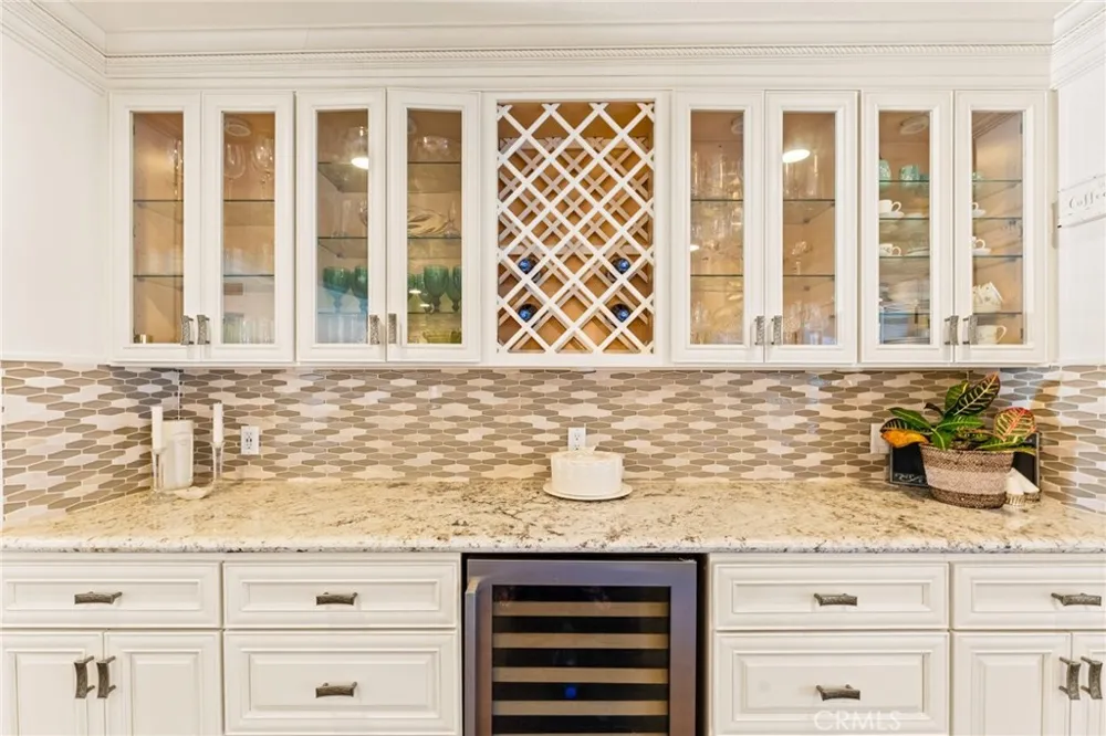 676 redwood Lane San Dimas, CA 91773