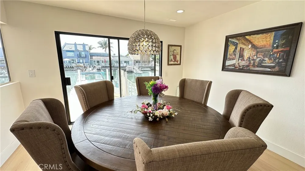 4630 Eastbourne Bay Oxnard, CA 93035