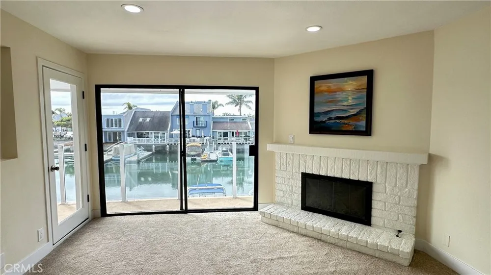 4630 Eastbourne Bay Oxnard, CA 93035