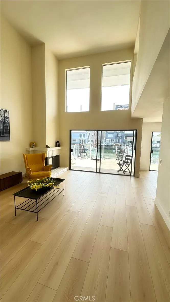 4630 Eastbourne Bay Oxnard, CA 93035