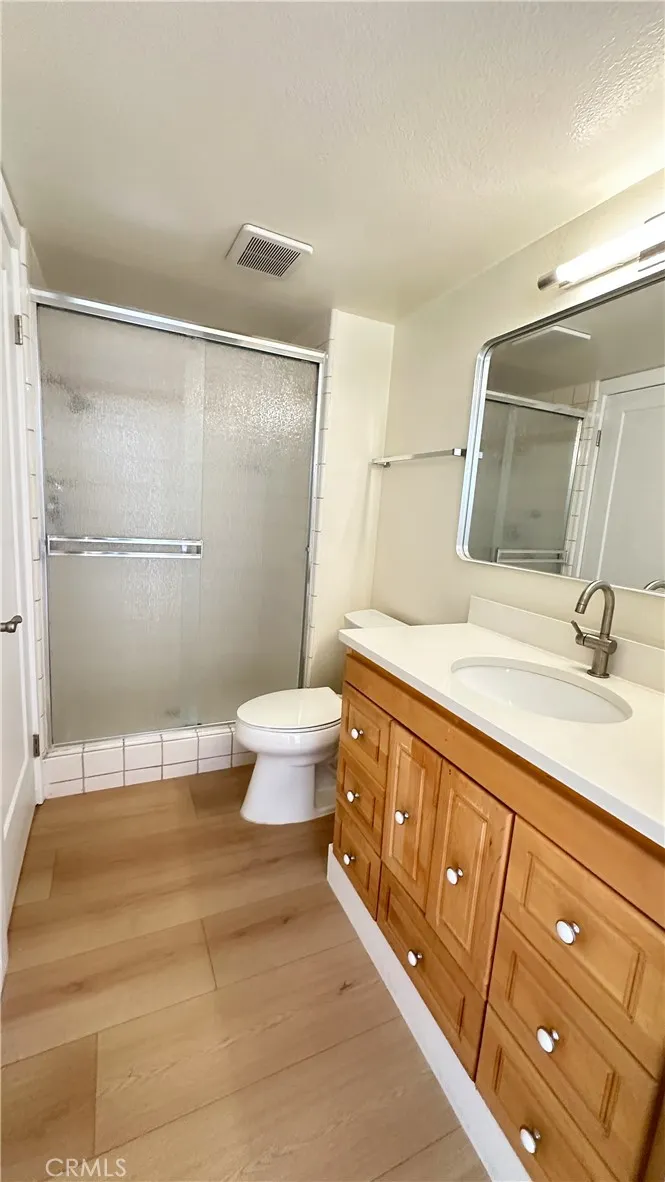 4630 Eastbourne Bay Oxnard, CA 93035