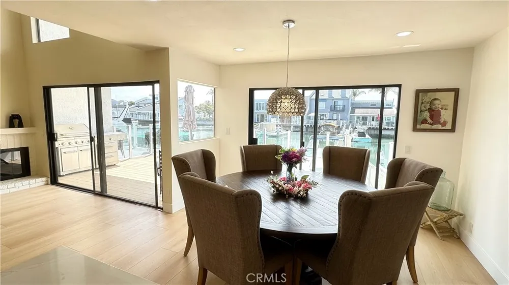 4630 Eastbourne Bay Oxnard, CA 93035