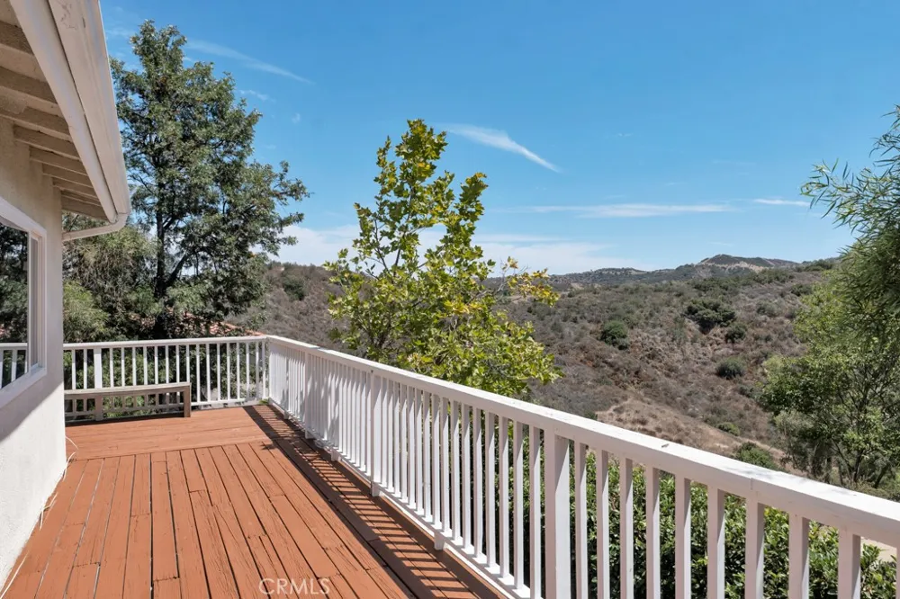 20908 Bandera Street Woodland Hills, CA 91364