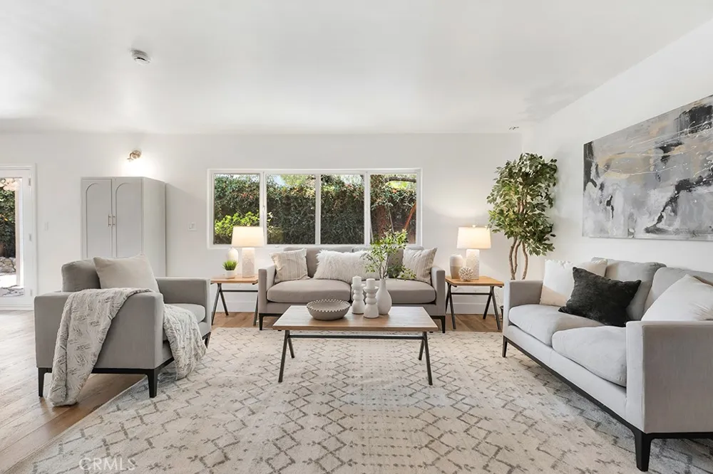 20908 Bandera Street Woodland Hills, CA 91364
