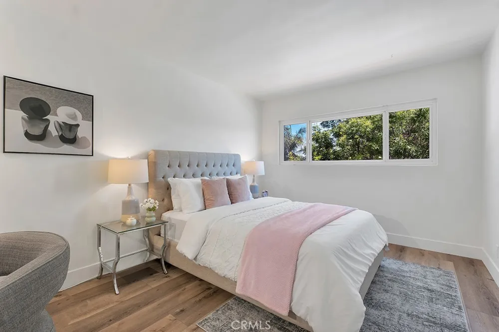 20908 Bandera Street Woodland Hills, CA 91364
