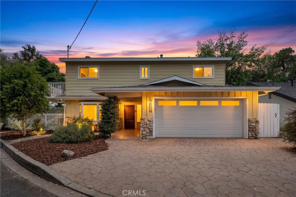 20908 Bandera Street Woodland Hills, CA 91364