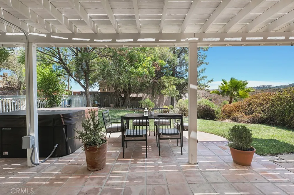 20908 Bandera Street Woodland Hills, CA 91364