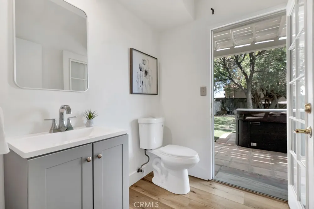20908 Bandera Street Woodland Hills, CA 91364