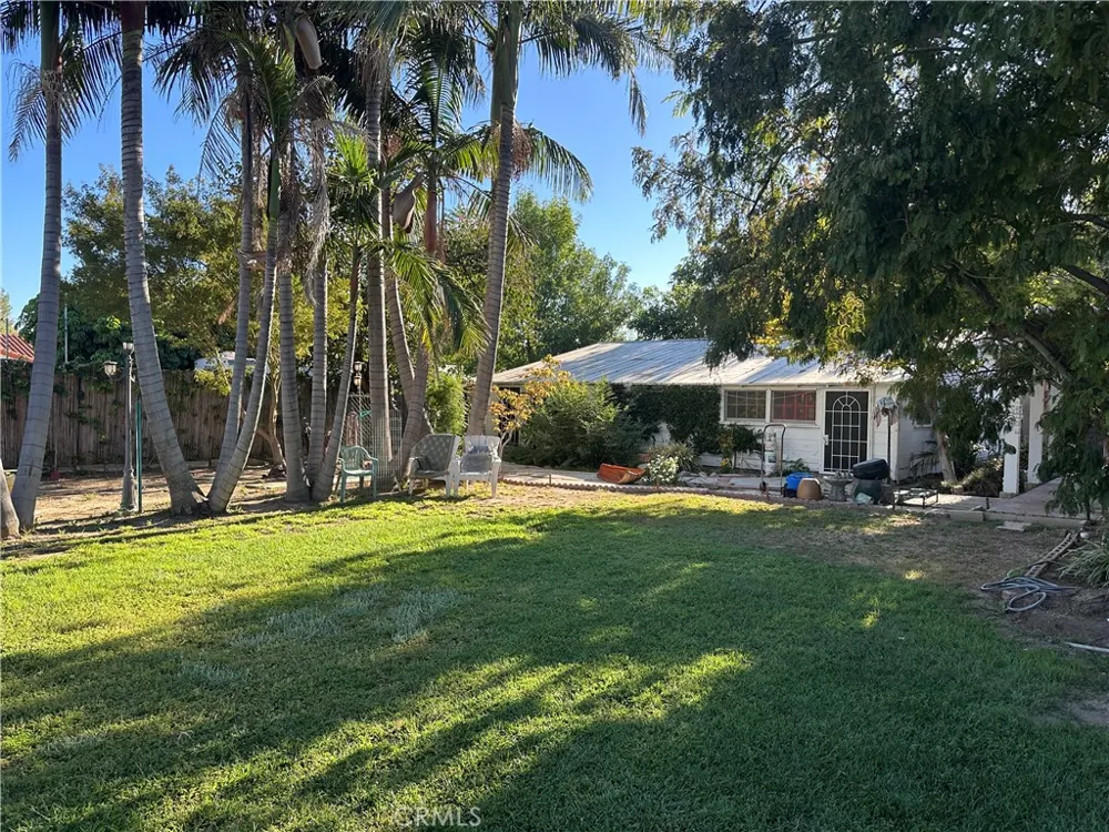 20744 Parthenia Winnetka, CA 91306