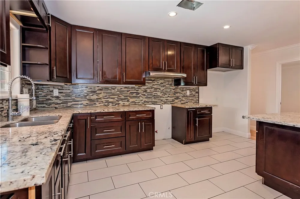 43617 Fern Lancaster, CA 93534