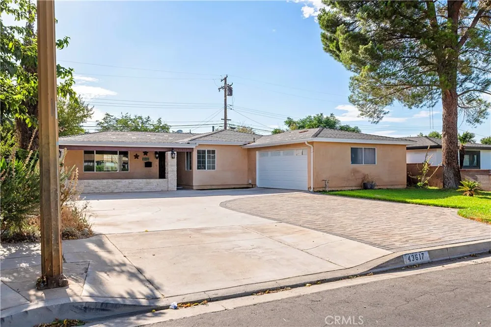 43617 Fern Lancaster, CA 93534