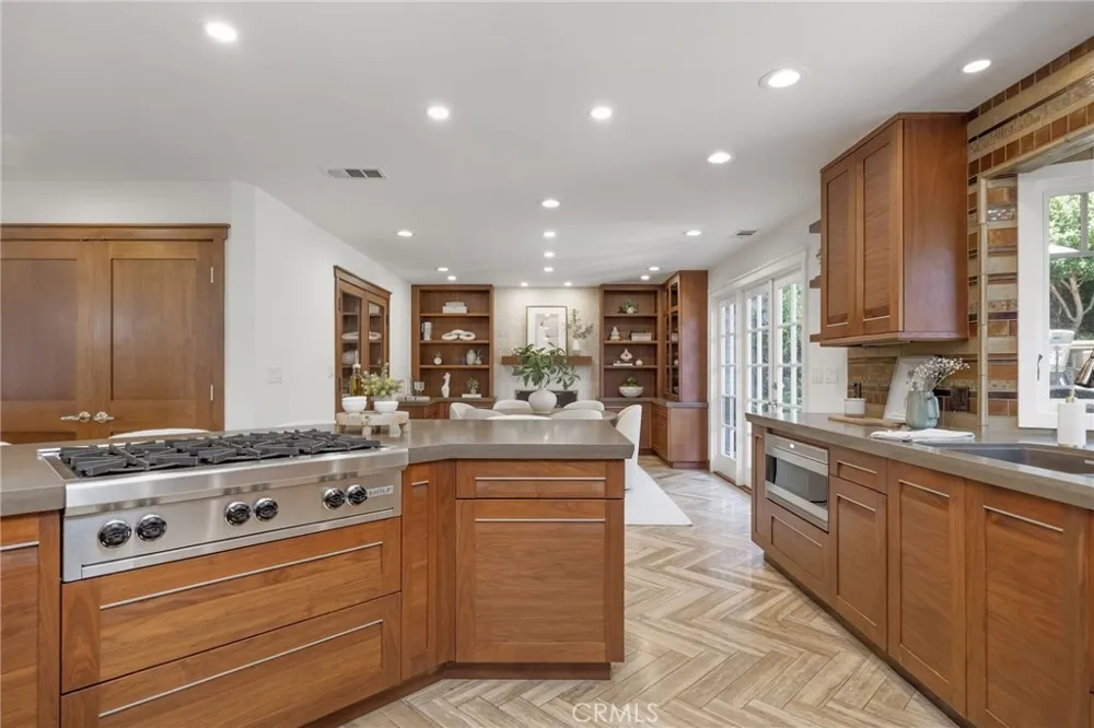 3504 Poinsettia Avenue Manhattan Beach, CA 90266