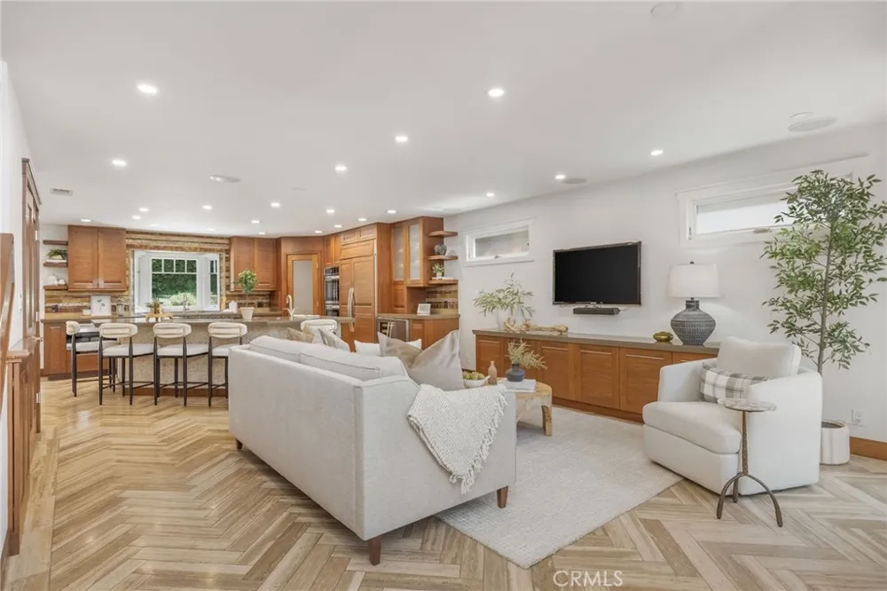 3504 Poinsettia Avenue Manhattan Beach, CA 90266