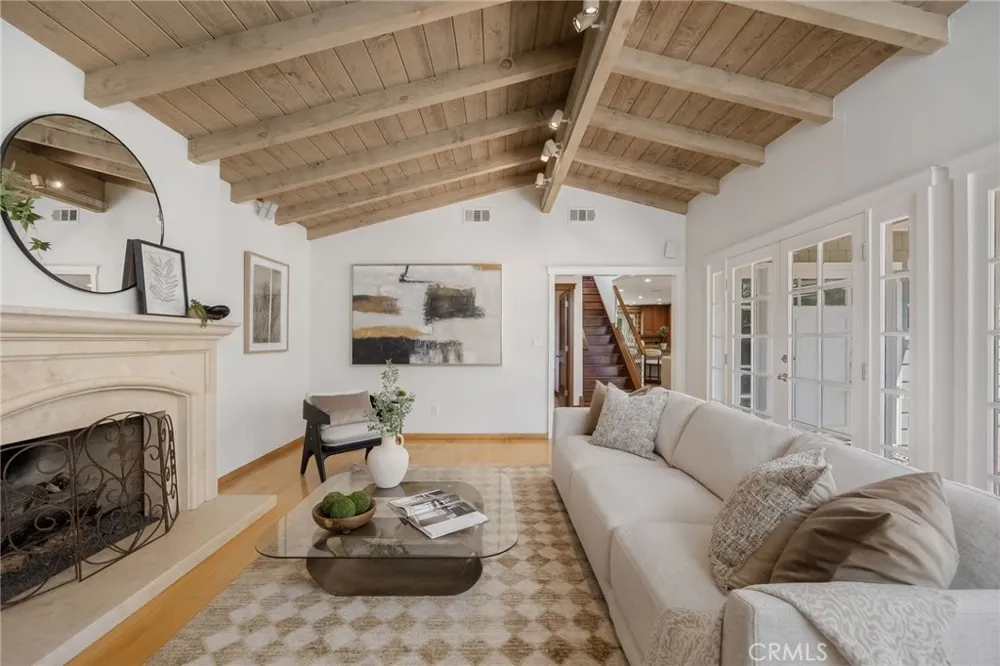 3504 Poinsettia Avenue Manhattan Beach, CA 90266