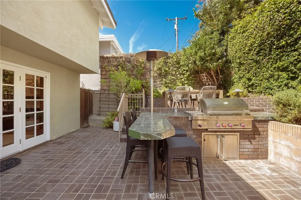 3504 Poinsettia Avenue Manhattan Beach, CA 90266