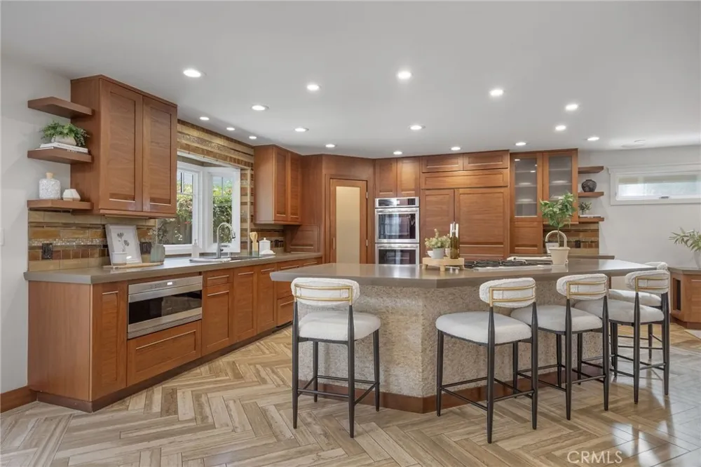 3504 Poinsettia Avenue Manhattan Beach, CA 90266