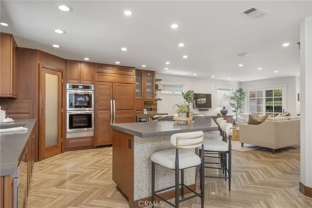 3504 Poinsettia Avenue Manhattan Beach, CA 90266